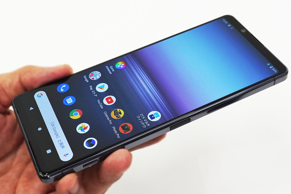 Xperia 1 II」を手に入れたら、真っ先にオモテウラに保護フィルムを貼ろう。今回は、スミまで貼れる上級者向け？曲面対応のTPUフィルムにチャレンジ。  - ソニーが基本的に好き。| ソニーショップくんこく