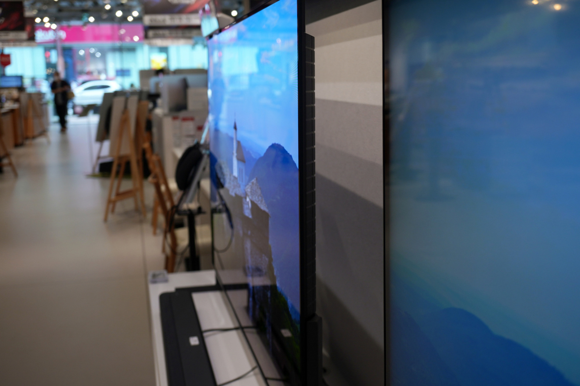 BRAVIA 8 II K-55XR80M2 薄型デザイン