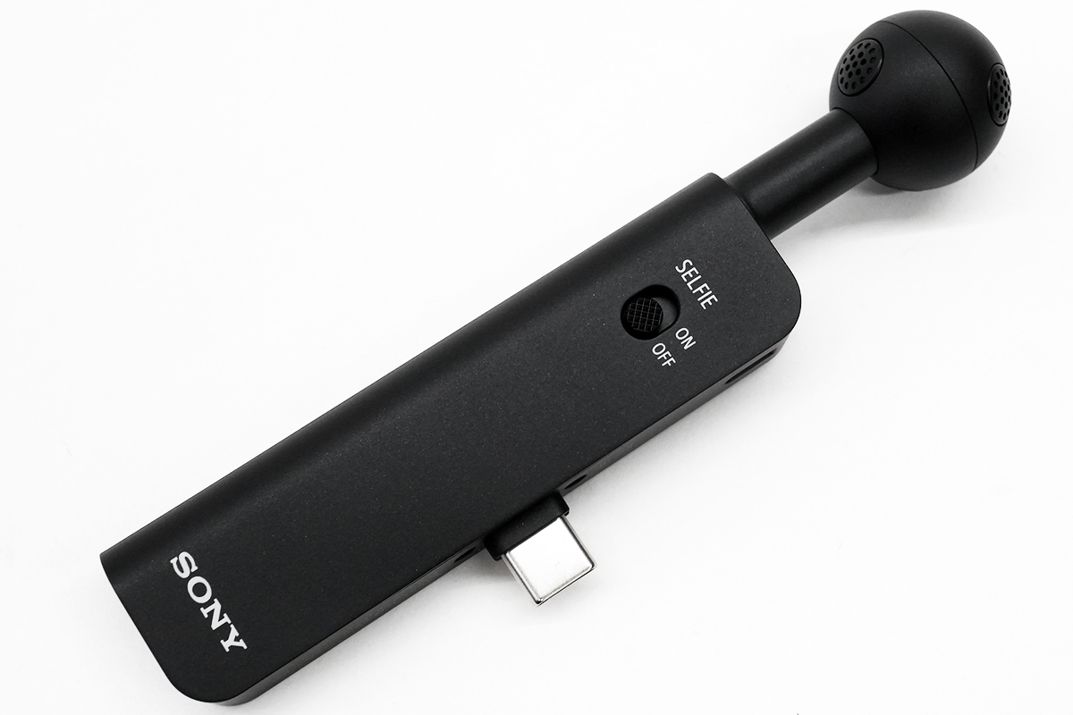 ECM-AX10のSONYロゴ側とSELFIEスイッチ