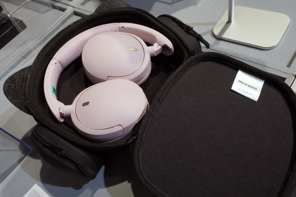 WH-CH730N ハローキティ コラボレーションモデル ポーチ WH-CH730N ピンク
