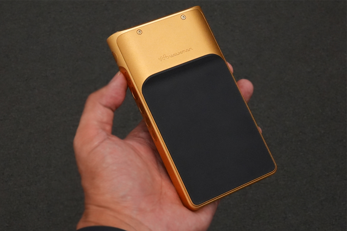 ウォークマン Signature Series「NW-WM1ZM3」の背面