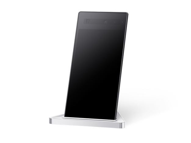 アクリルスタンドに載せたELF-MN1を正面から